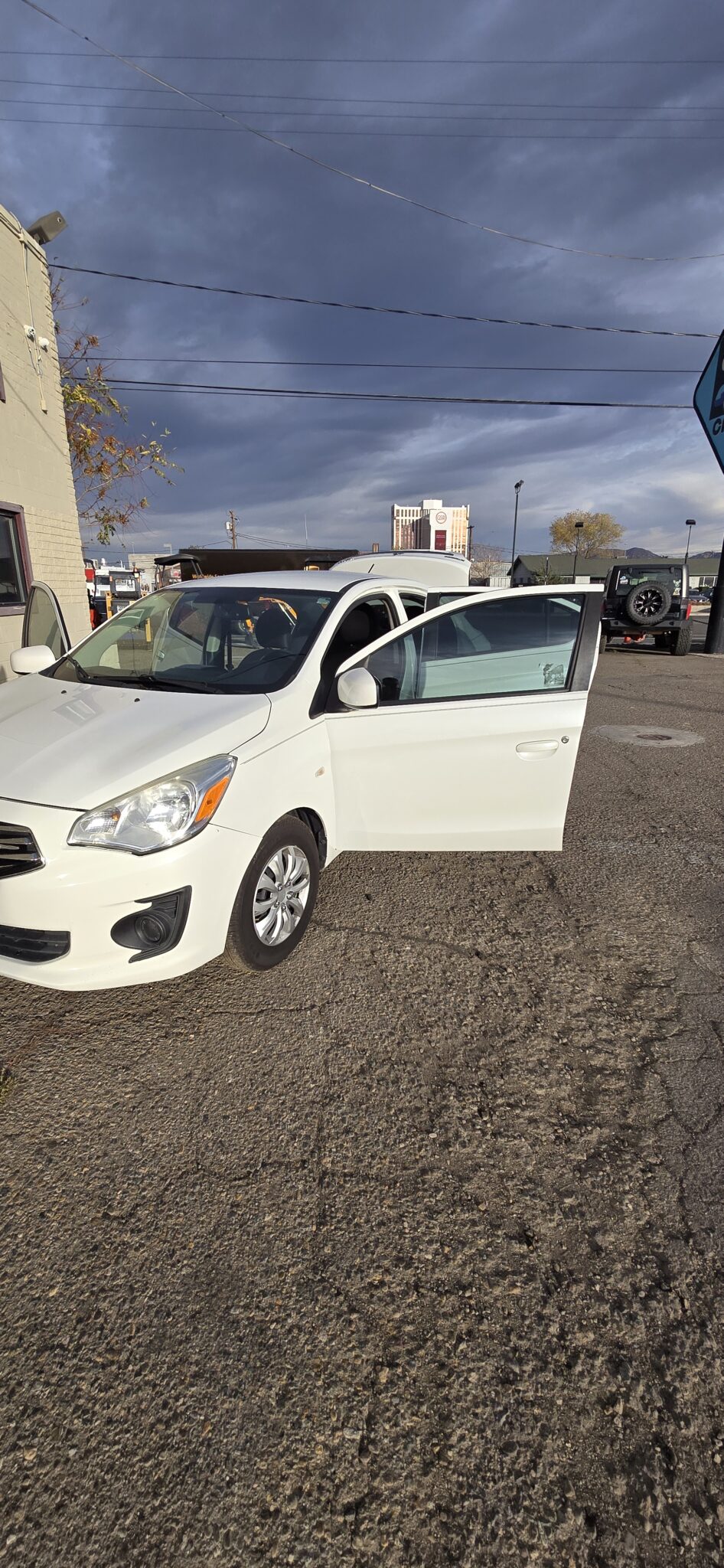2017 Mitsubishi Mirage G4 ES - Photo 21