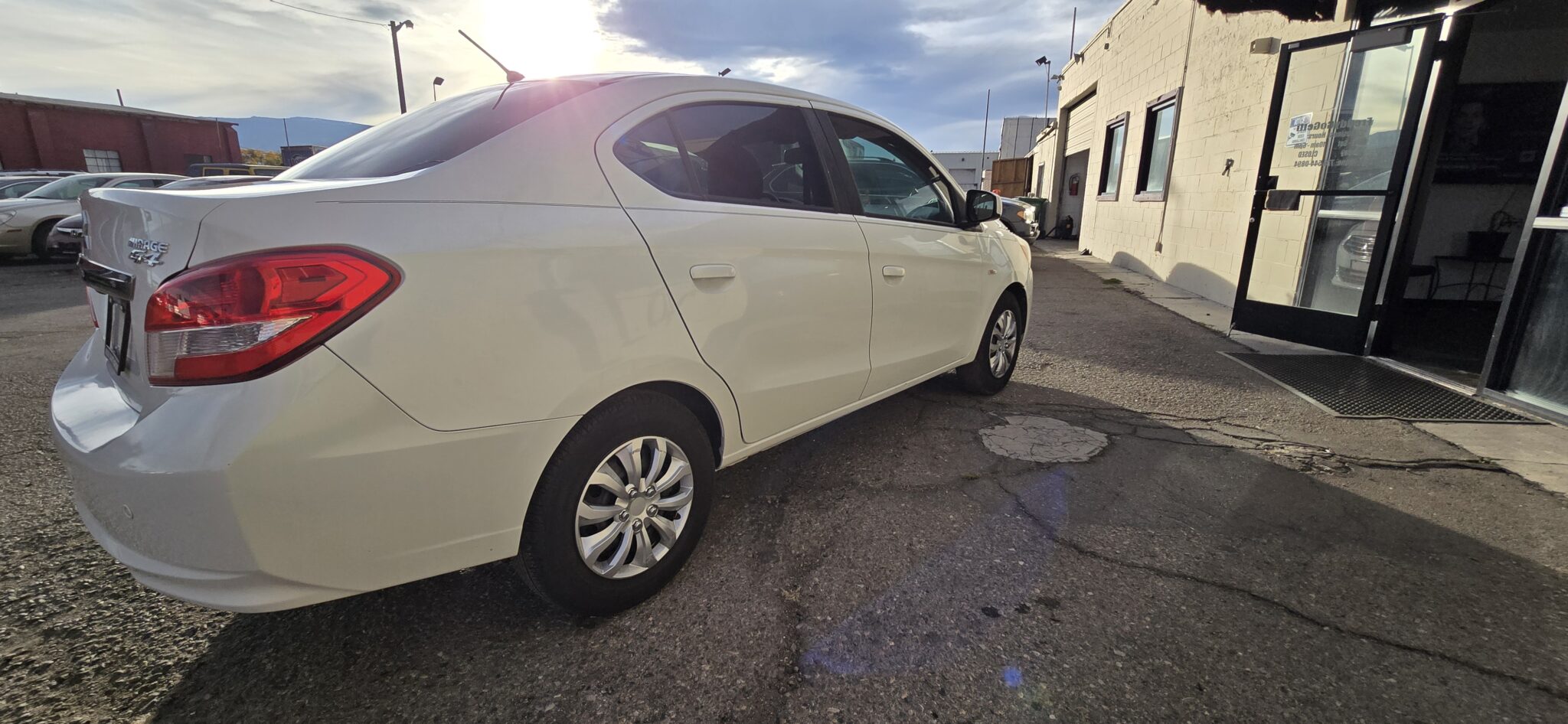 2017 Mitsubishi Mirage G4 ES - Photo 5